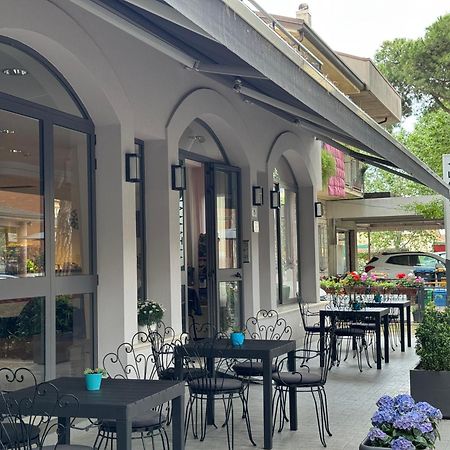 Hotel Altamarea Misano Adriatico Luaran gambar